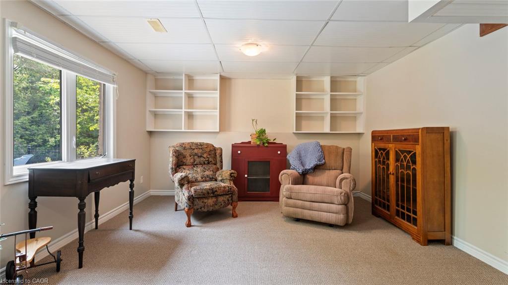 2 Hunter Drive S Property Photo 23