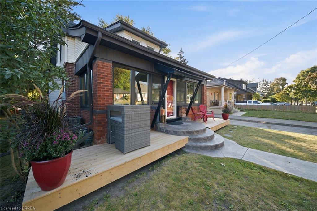 13 Forest Road Property Photo 4