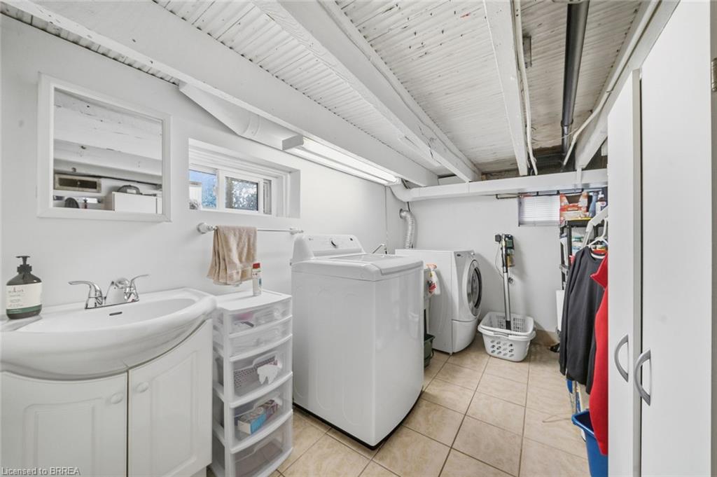 13 Forest Road Property Photo 23