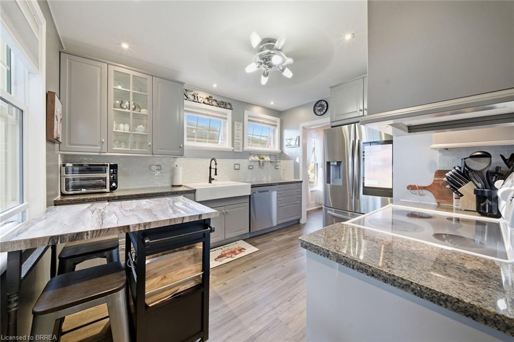 13 Forest Road Property Photo 25