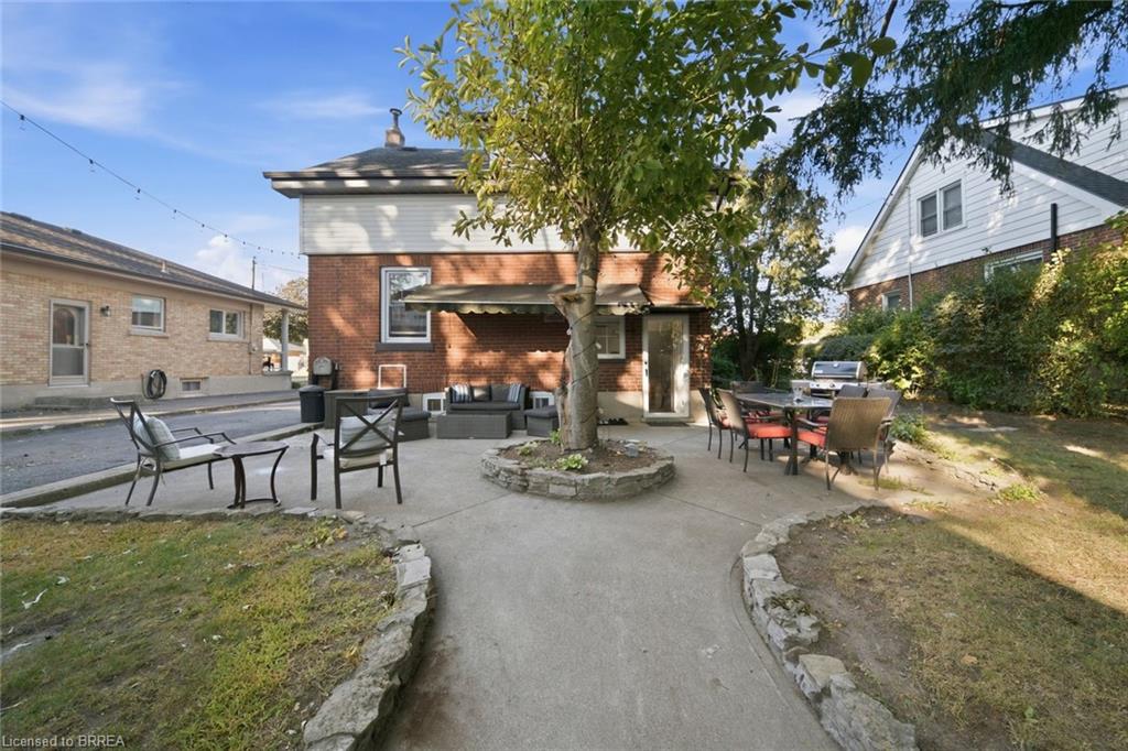 13 Forest Road Property Photo 37