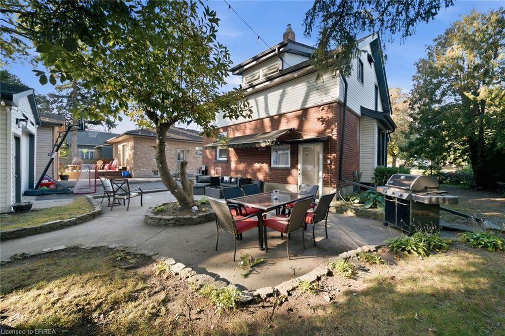 13 Forest Road Property Photo 38