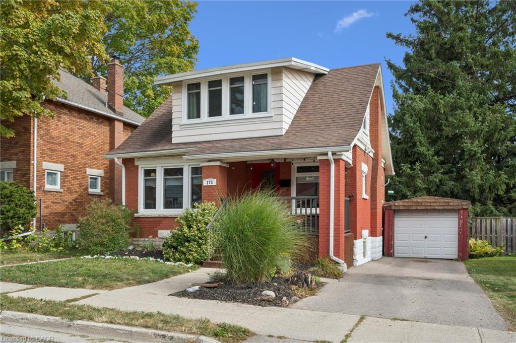 173 Cedar Street S Property Photo 3