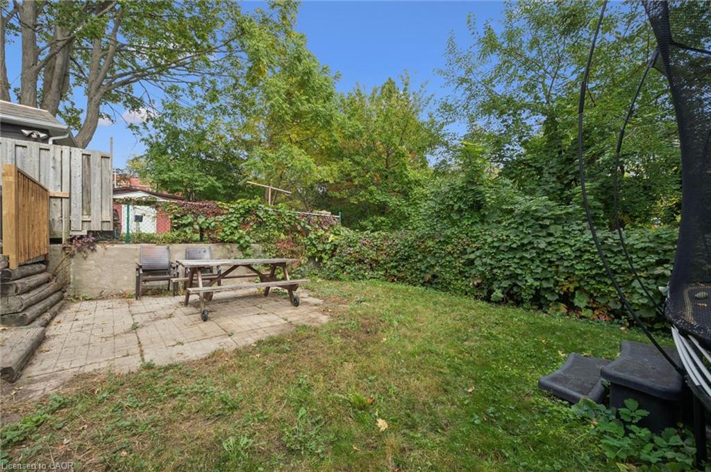 173 Cedar Street S Property Photo 32