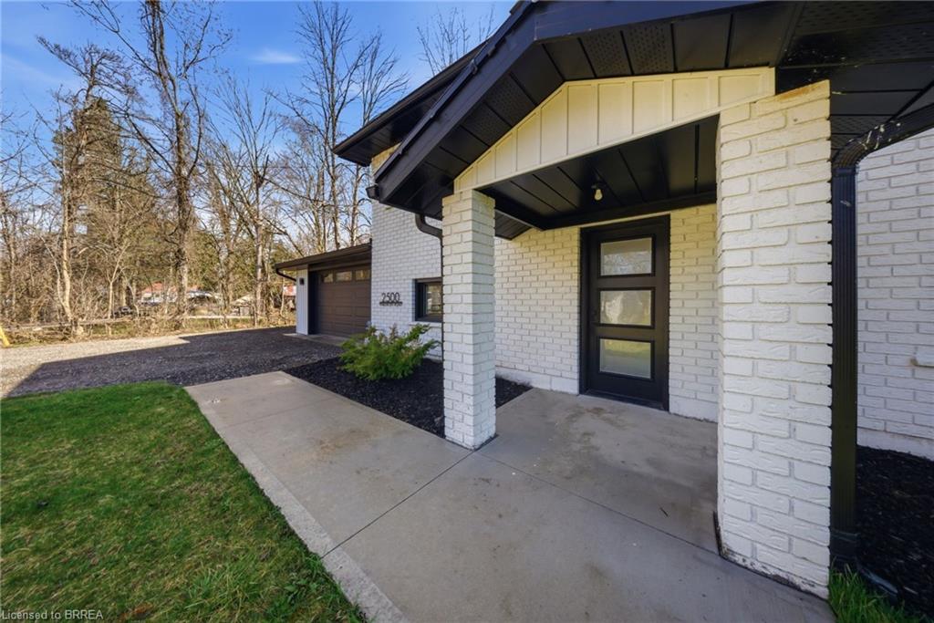 2500 Pinegrove Road Property Photo 4