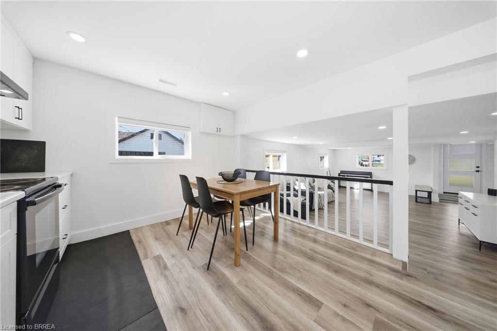 2500 Pinegrove Road Property Photo 15