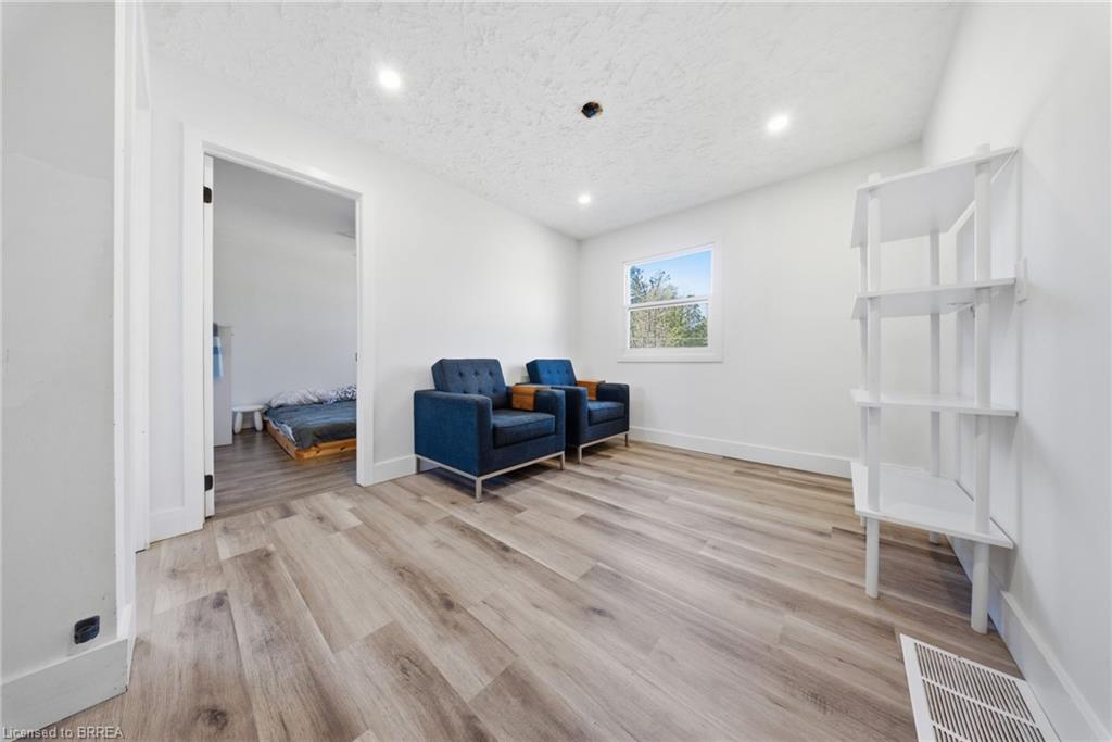 2500 Pinegrove Road Property Photo 24