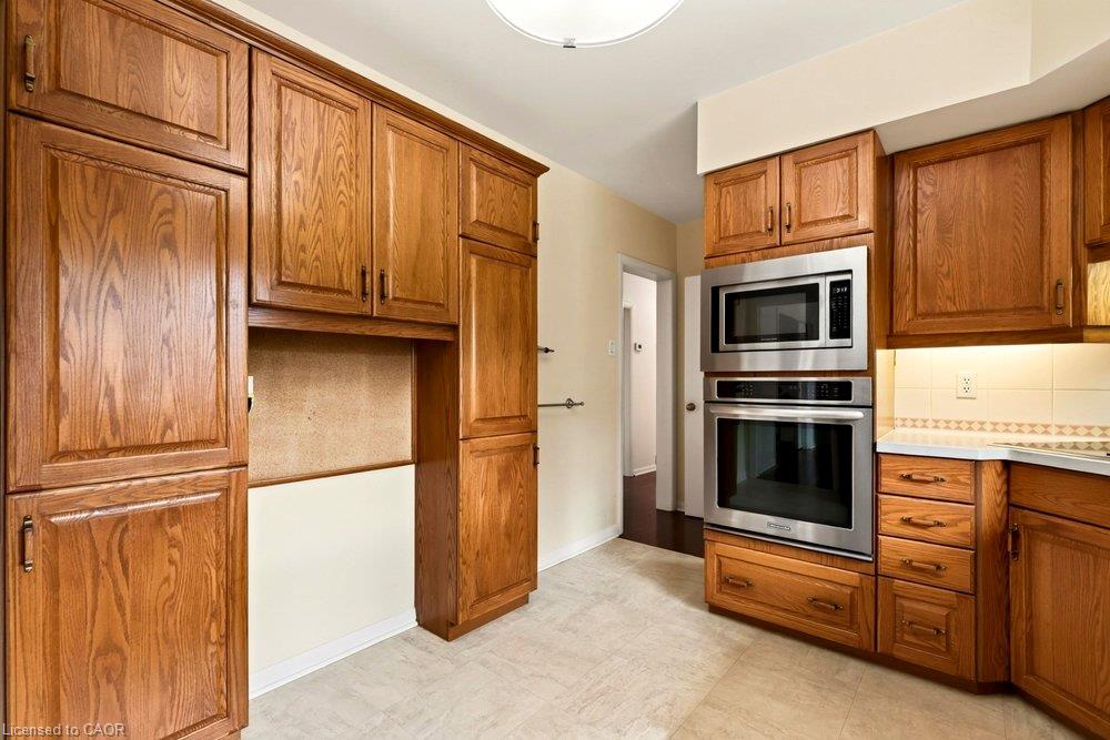 970 Danforth Avenue Property Photo 10