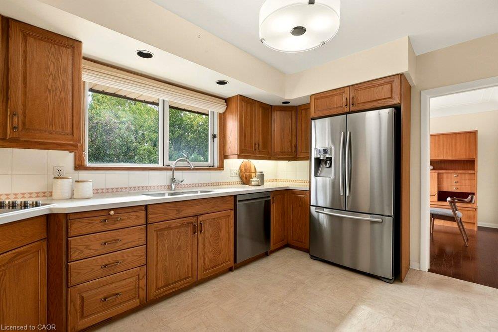 970 Danforth Avenue Property Photo 11