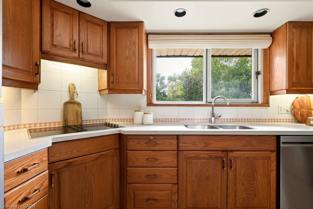 970 Danforth Avenue Property Photo 12