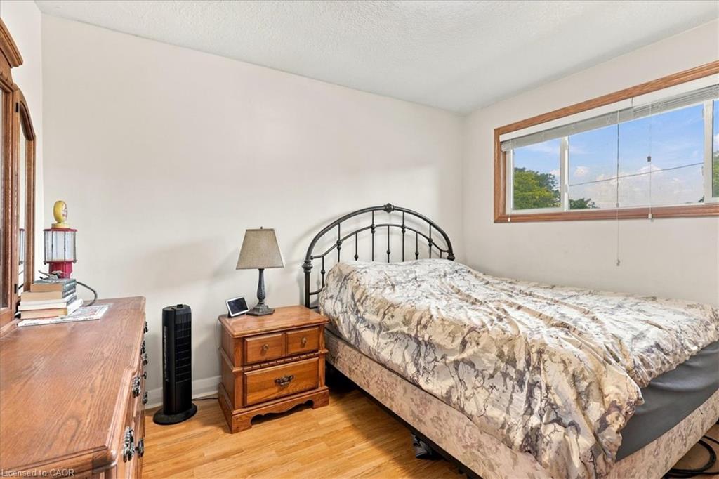 115 Roxborough Avenue Property Photo 13