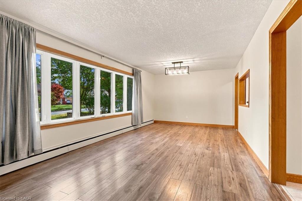 115 Roxborough Avenue Property Photo 20