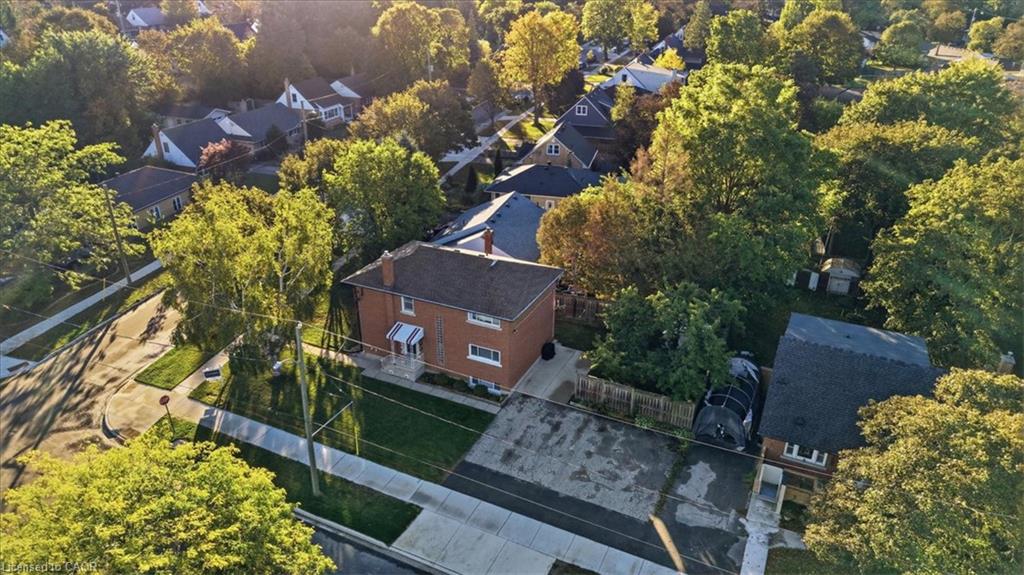115 Roxborough Avenue Property Photo 45