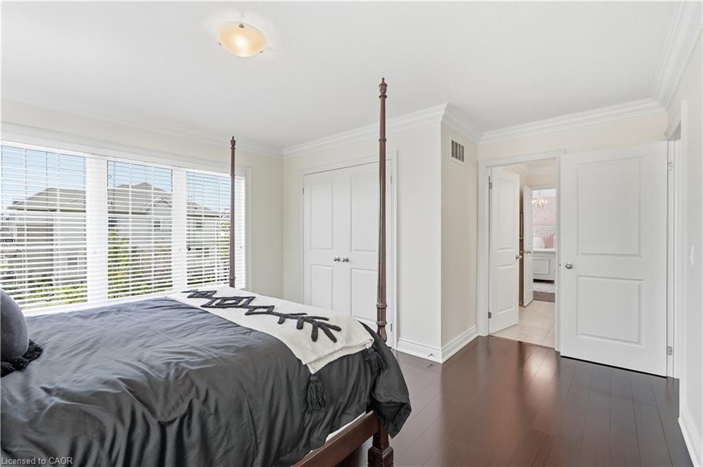 136 Sutherland Crescent Property Photo 40