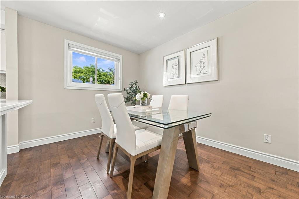 2231 Urwin Crescent Property Photo 12