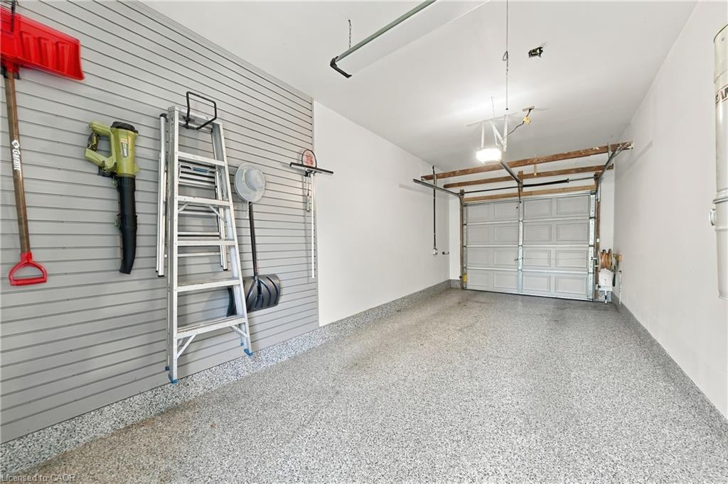 2231 Urwin Crescent Property Photo 25