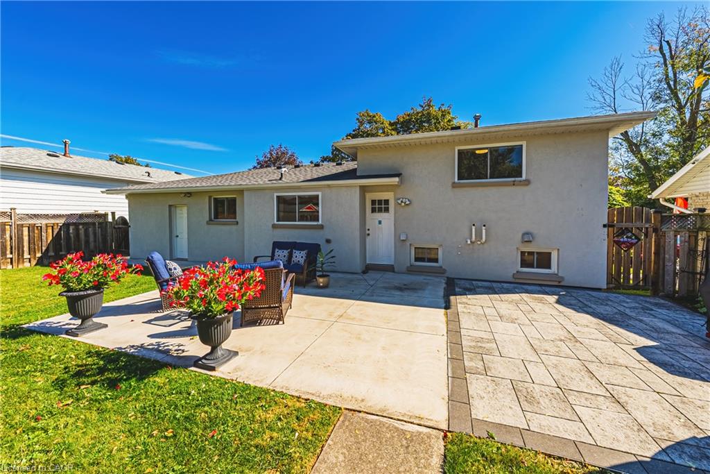 2231 Urwin Crescent Property Photo 27