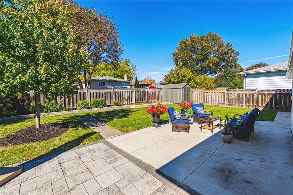 2231 Urwin Crescent Property Photo 28