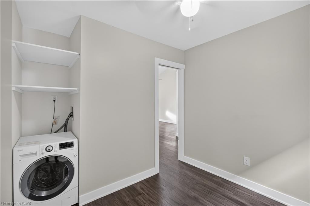 30 Ray Street N Property Photo 16