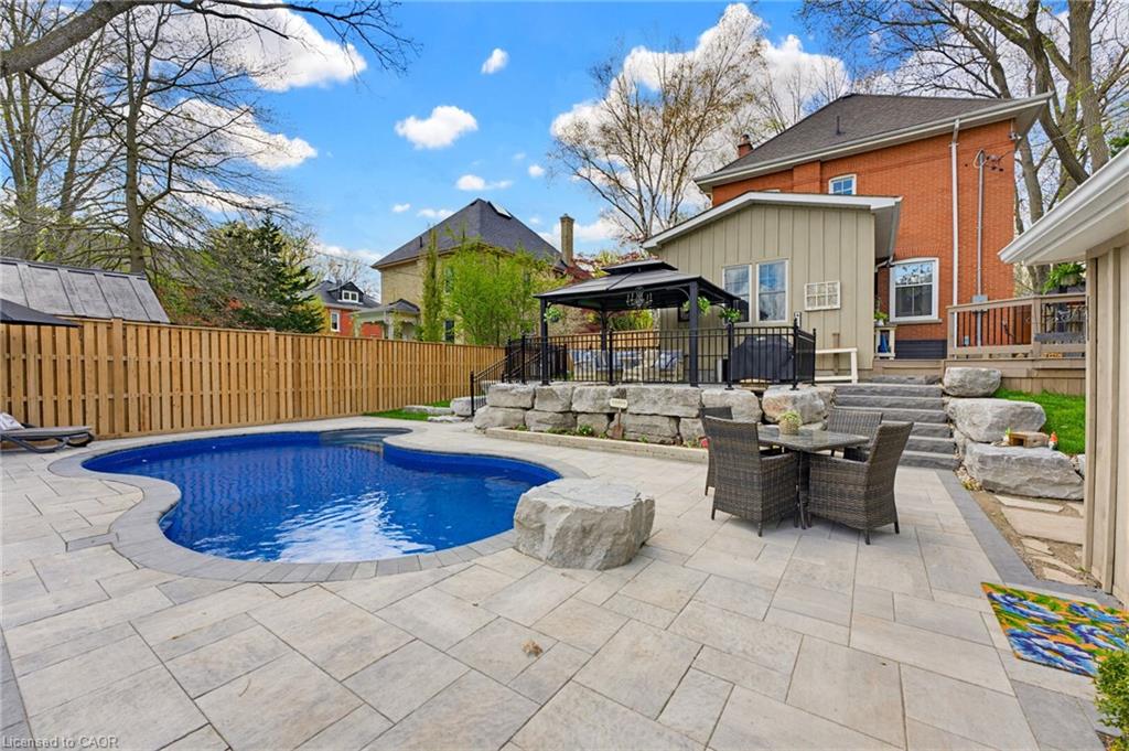 33 Brant Road N Property Photo 44