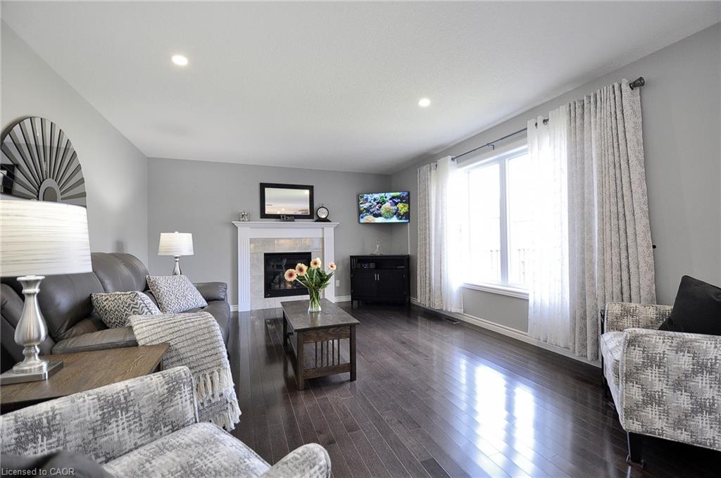 82 Curtis Street Property Photo 12