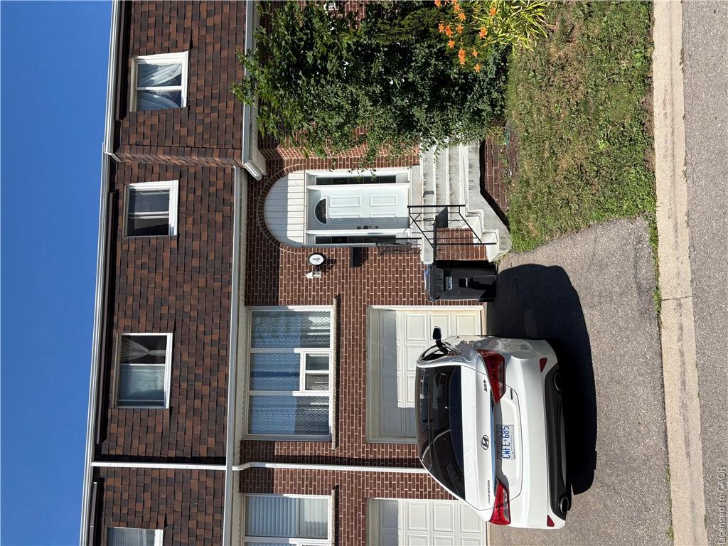 4-2380 Bromsgrove Road Property Photo 1