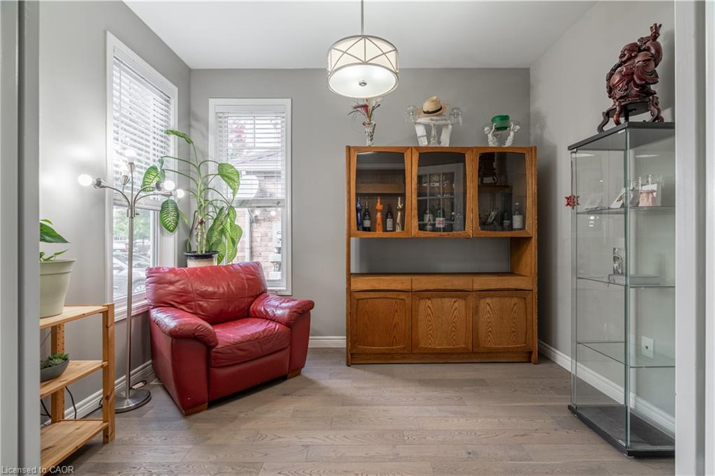 56 Peer Court Property Photo 6