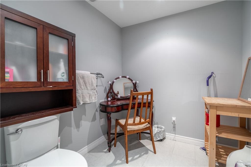 56 Peer Court Property Photo 40
