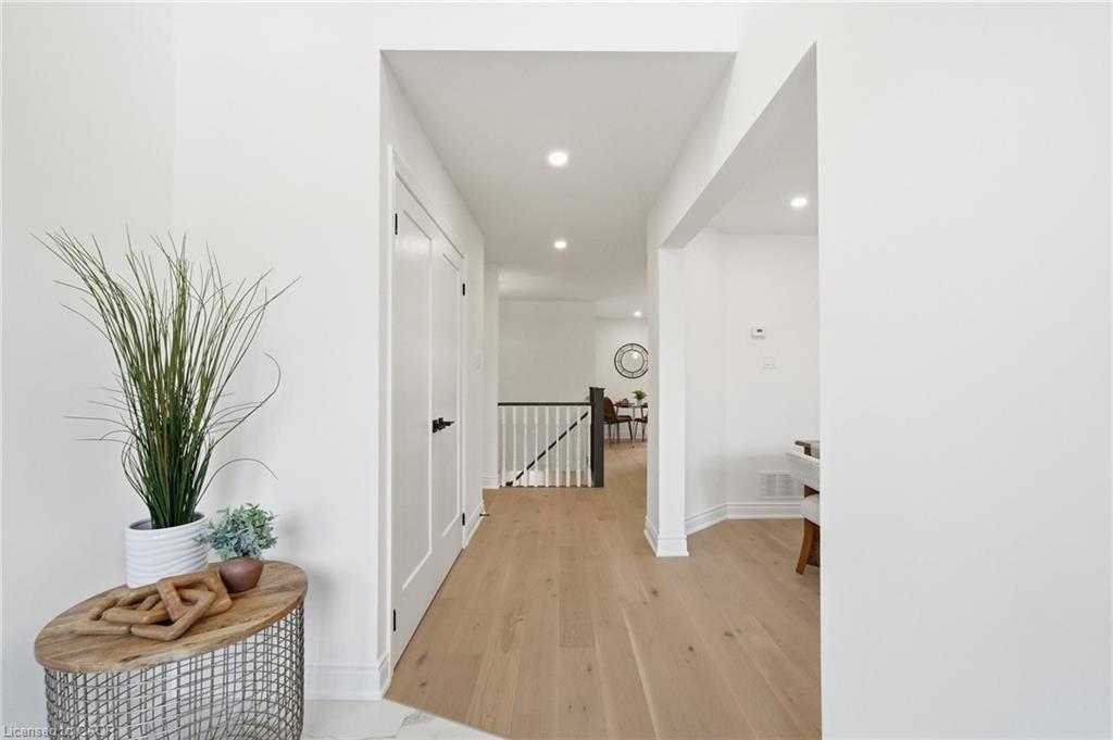 84 Riley Street Property Photo 4