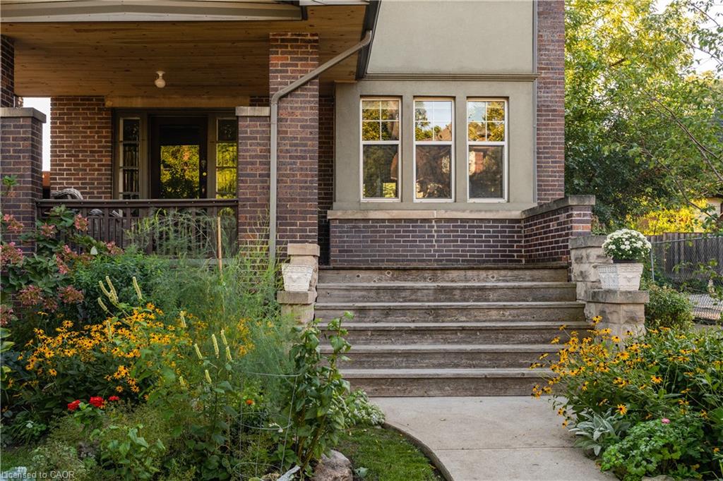 155 Sherman Avenue S Property Photo 2