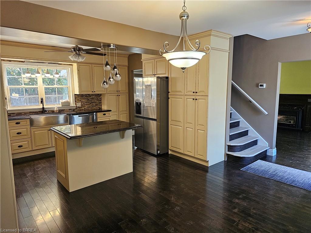 326 Erie Avenue Property Photo 3