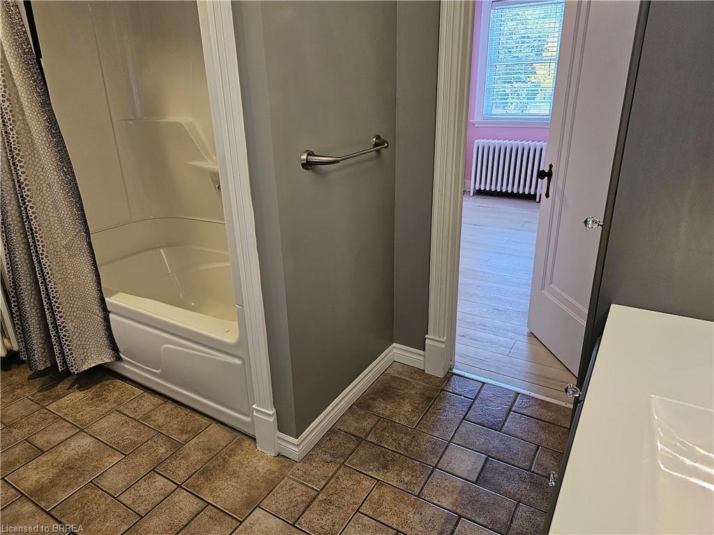 326 Erie Avenue Property Photo 13