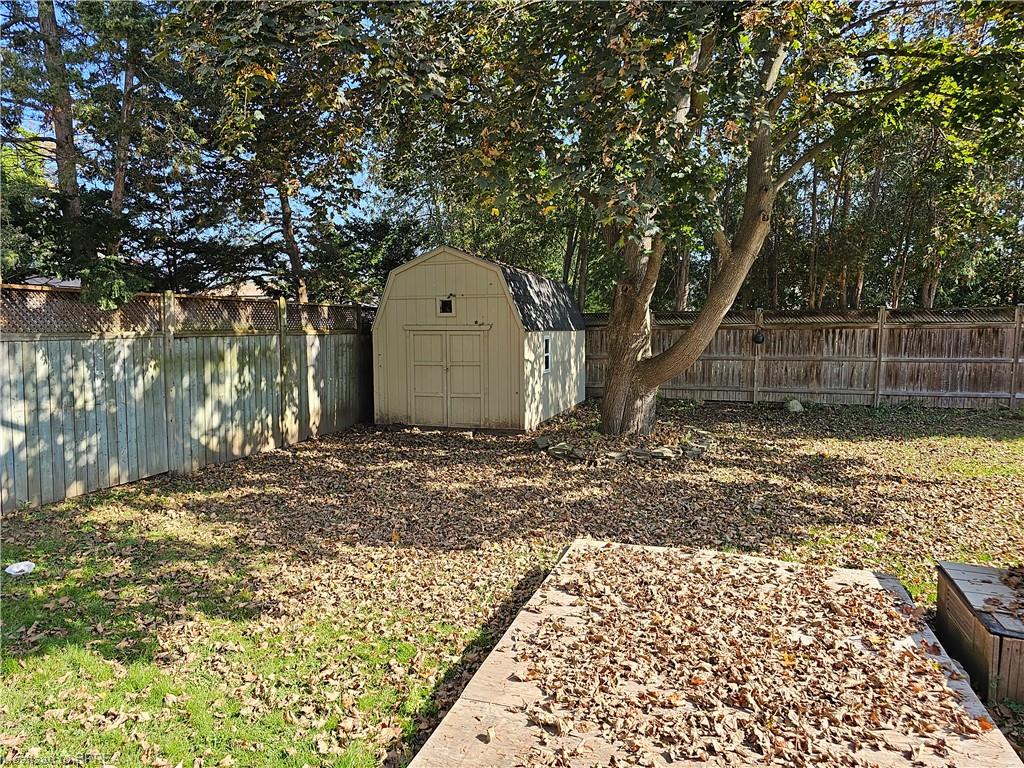 326 Erie Avenue Property Photo 20