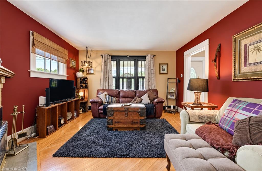 37 Willow Street Property Photo 10