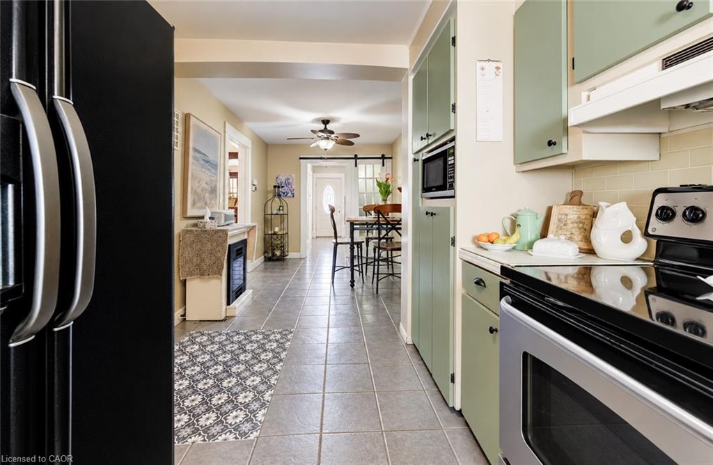 37 Willow Street Property Photo 12