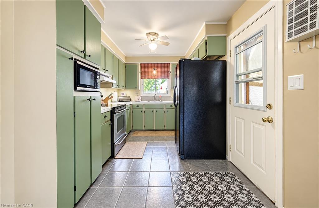 37 Willow Street Property Photo 16