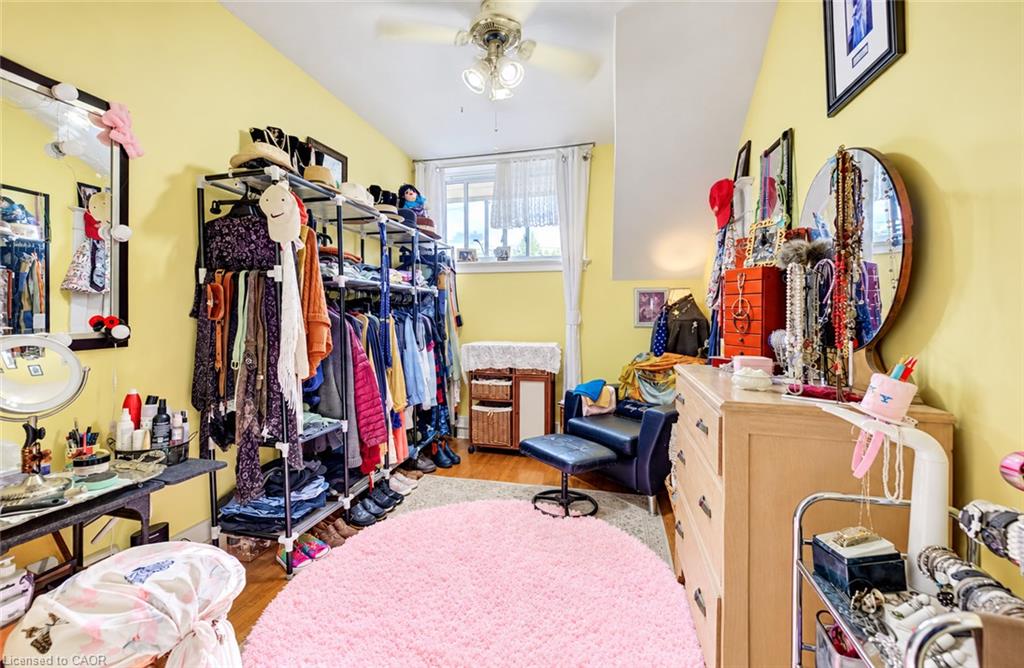 37 Willow Street Property Photo 18