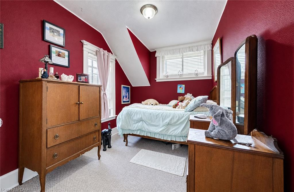37 Willow Street Property Photo 20
