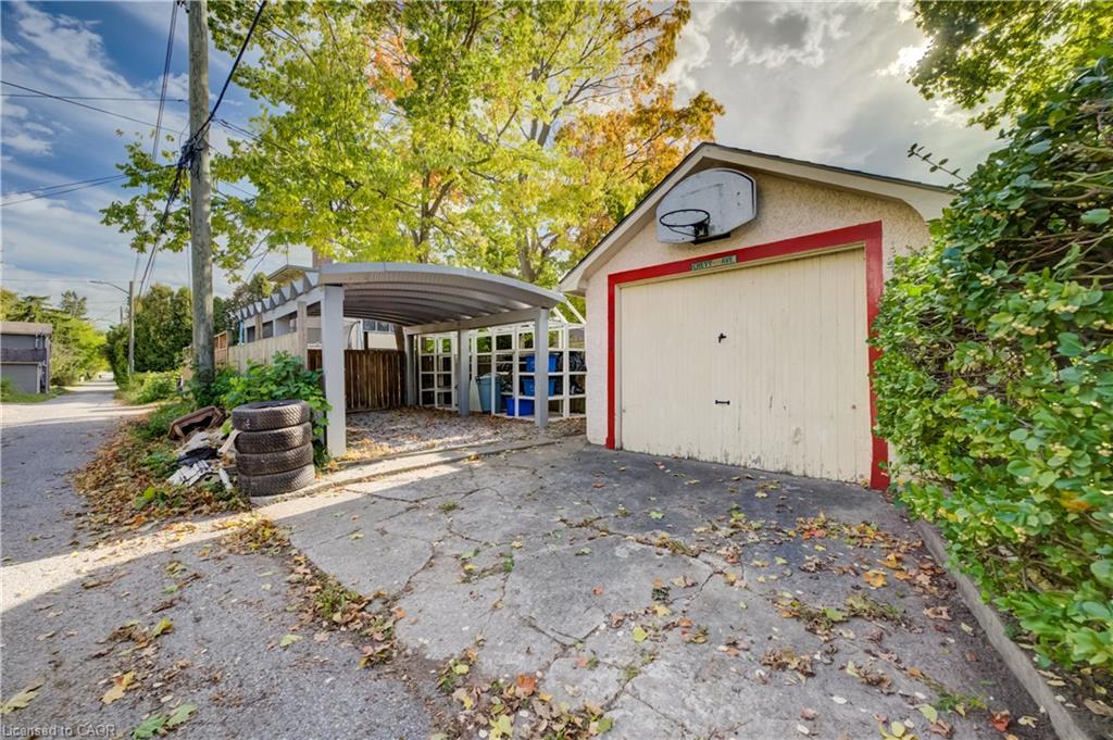 37 Willow Street Property Photo 29