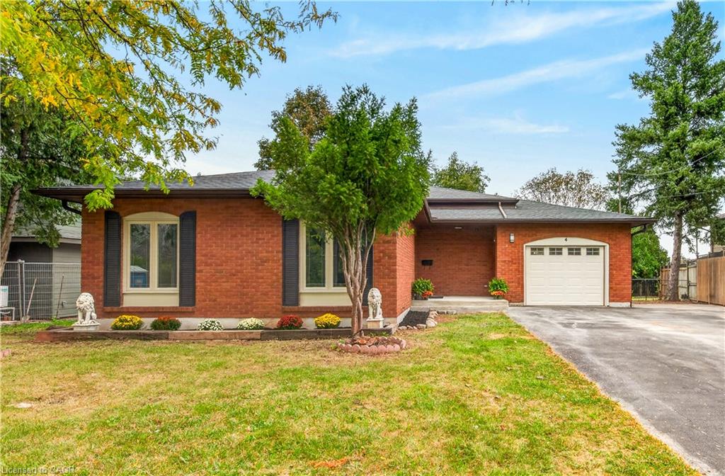 4 Woodcrest Drive Property Photo 1