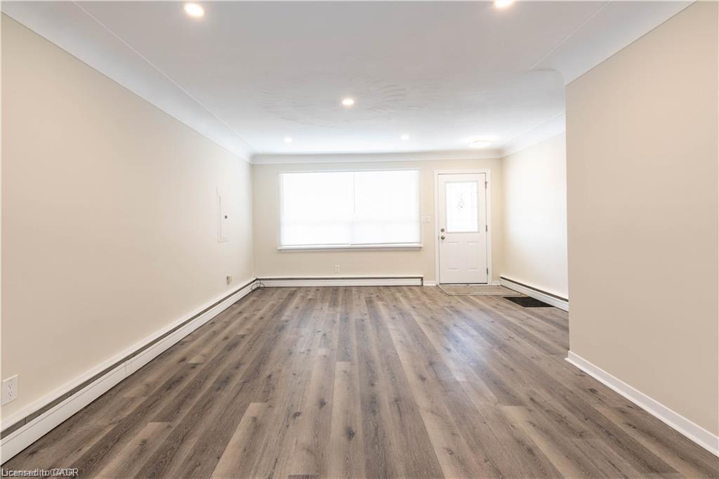 499 East 16th Street Property Photo 4