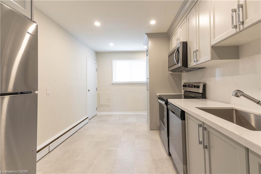 499 East 16th Street Property Photo 8