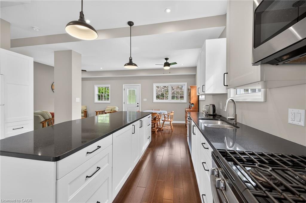 22 King Avenue Property Photo 8