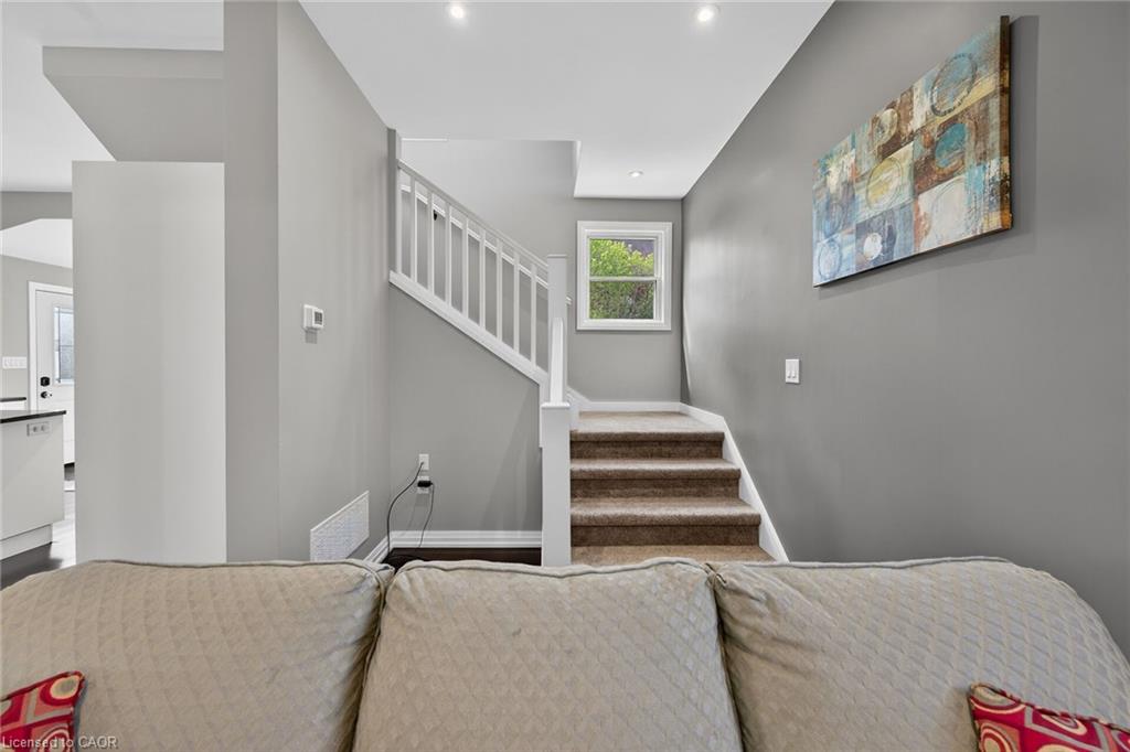 22 King Avenue Property Photo 18
