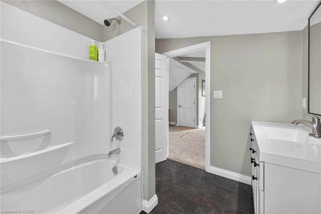 22 King Avenue Property Photo 26