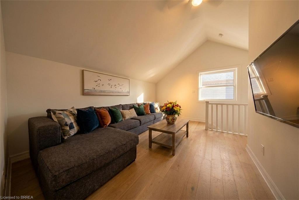 10 Reserve Street Property Photo 18