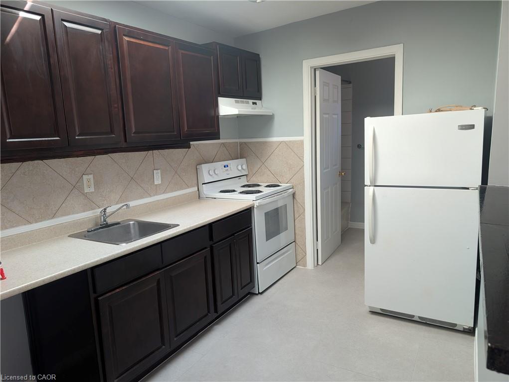 2-365 Barton Street E Property Photo 2