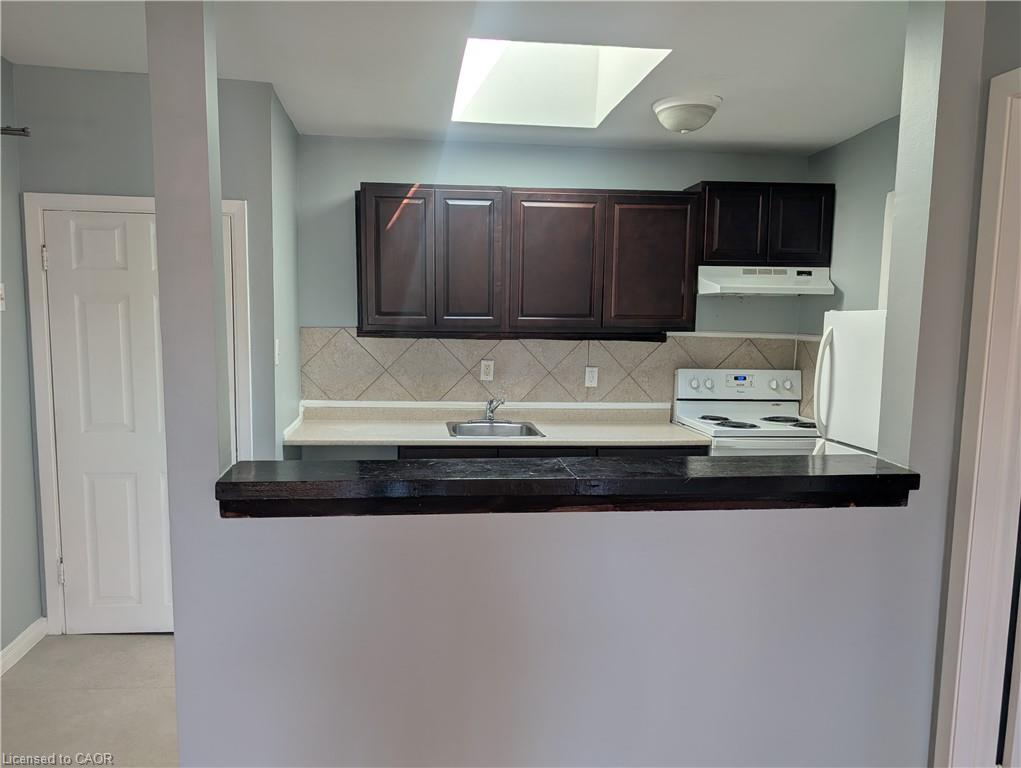 2-365 Barton Street E Property Photo 3