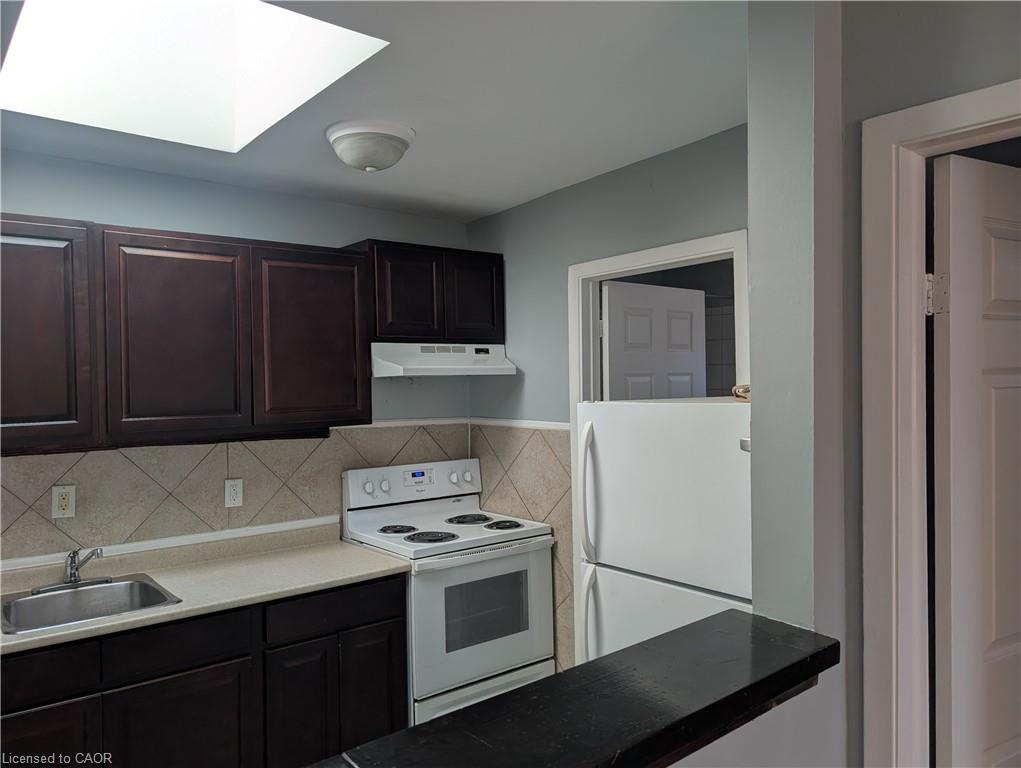 2-365 Barton Street E Property Photo 4