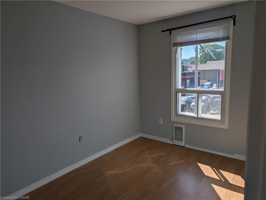 2-365 Barton Street E Property Photo 10